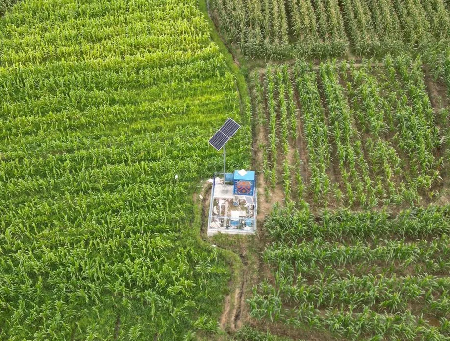 AWS (Automatic Weather Station): Anticipating Climate Risks with Data